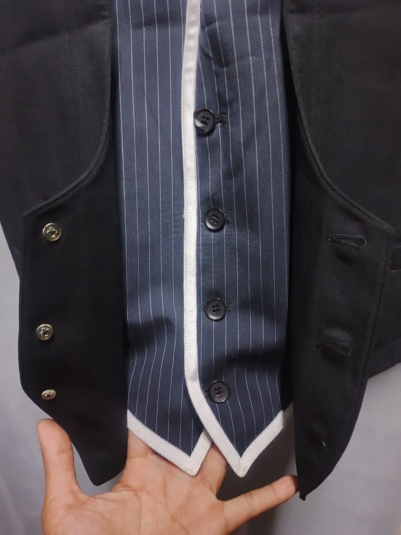 INITIAL (Category: Formal Shirts) located in Dasmarinas. Submitted by jessputrages (Listing ID 1442941511, Image 3). Description: for sale INITIAL Excellent condition 700 plus shipping pm for more details.