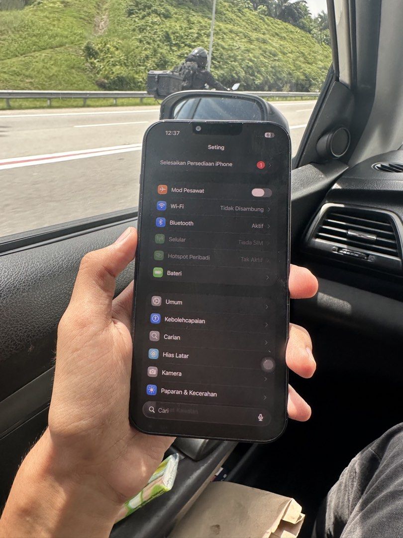 Iphone 14 plus (Category: iPhone 14 Series) located in Kuala Lumpur. Submitted by dausss98 (Listing ID 1442968708, Image 3). Description: Iphone 14 plus 128gb all perfect condition tk pernah repair apa2 camera,video,face id semua function ✅✅ area Puncak Alam atau Kl.