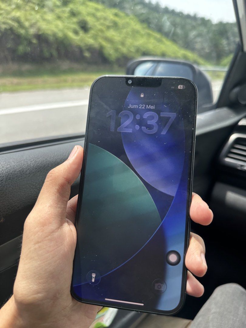 Iphone 14 plus (Category: iPhone 14 Series) located in Kuala Lumpur. Submitted by dausss98 (Listing ID 1442968708, Image 2). Description: Iphone 14 plus 128gb all perfect condition tk pernah repair apa2 camera,video,face id semua function ✅✅ area Puncak Alam atau Kl.