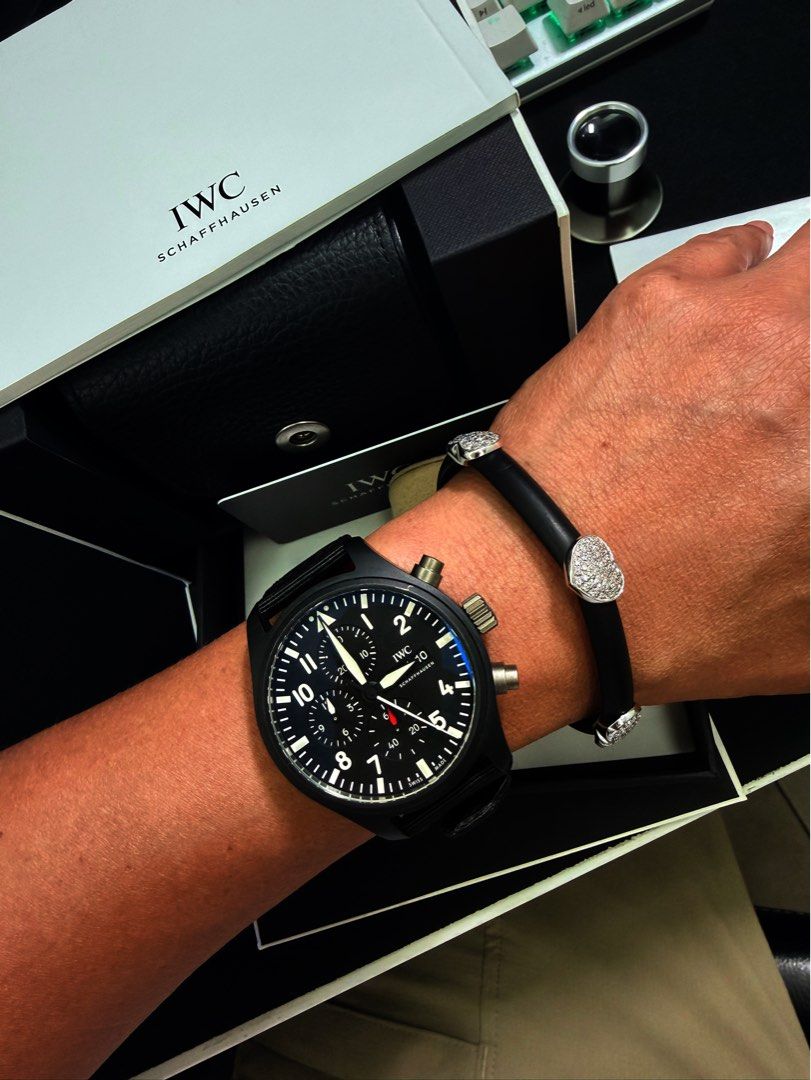 IWC Pilot Chronograph Automatic (Category: Men's Watches) located in Makati City. Submitted by lagranoza (Listing ID 1443019377, Image 2). Description: Model; Pilot Chronograph Ref. #; IW389101 Date acquired; Nov. 7 2022 Size; 44.5mm Case material; ceramic Bracelet Material; textile Movement; Automatic Php 375k slightly nego See to appreciate, visit us today. Call / Text 0917-774-32-97.