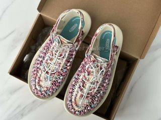 (Category: ) located in . Submitted by fashion.luxe (Listing ID 1443033159, Image 1). Description: .