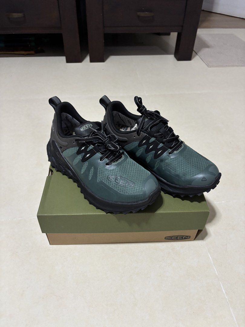KEEN Zionic WP Hiking Shoes (Category: Hiking & Camping) located in Singapore. Submitted by mhbza (Listing ID 1443071657, Image 2). Description: Bought from Outside SG Now on sale for $99 Letting go at $75 Can nego for fast deal RFS: wrong size too small for me.