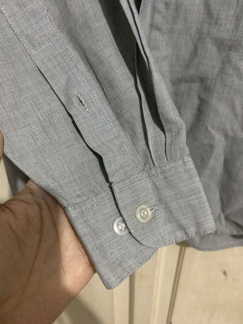 Kemeja kerja pria (Kategori: Atasan) berada di Jakarta Barat. Dikirim oleh prelovedbydieth (ID iklan 1443014888, Gambar 3). Deskripsi: Warna abu Size L Bisa sampe bb 80 Ld 115 cm muat .