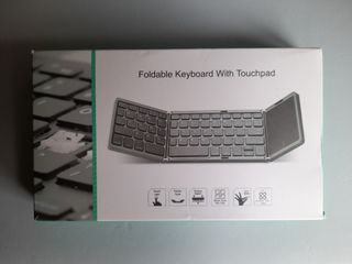 Bluetooth Folding Keyboard with Touchpad488498707384903680