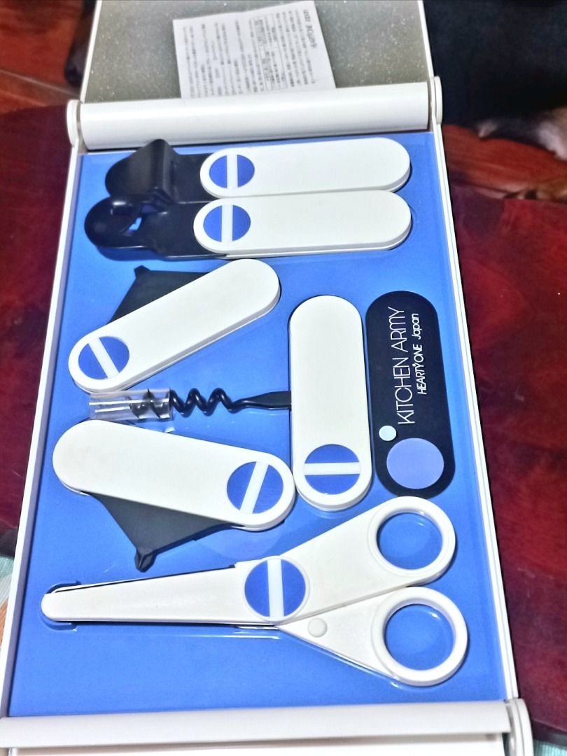 KITCHEN ARMY Japan Multi-tool kitchen gadget set (MAGNETIC) (Category: Other Kitchenware & Tableware) located in Pugo. Submitted by mhylee_fang1989 (Listing ID 1442927359, Image 1). Description: .