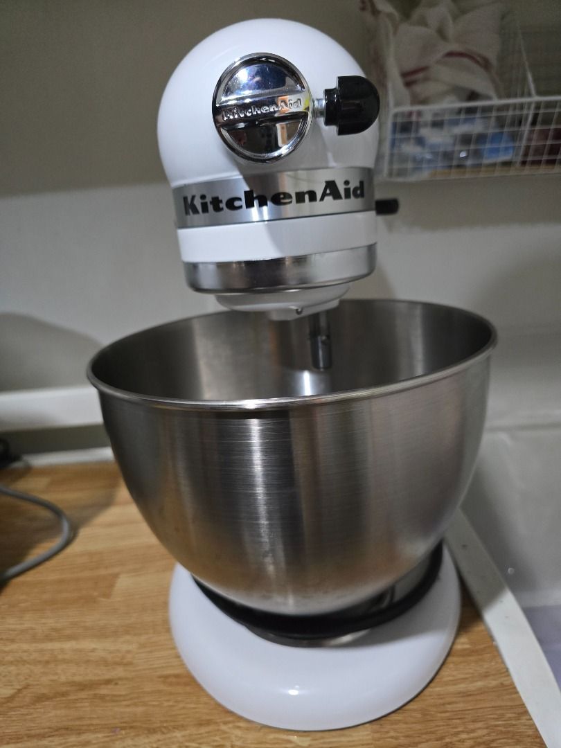 KitchenAid Classic Stand Mixer White with Attachments & Original Box (Category: Hand & Stand Mixers) located in Marikina City. Submitted by azaratan (Listing ID 1443112727, Image 2). Description: - White KitchenAid Classic stand mixer - Includes stainless steel bowl, whisk, dough hook, and flat beater - Ideal for baking and cooking - In almost BRAND NEW working condition - Ready for a new home! - Will be shipped in its orginal box RFS: declutteri