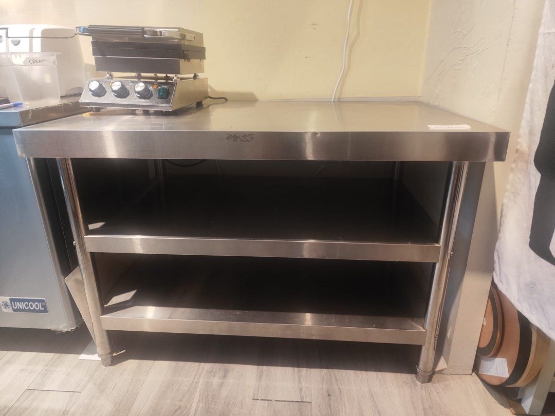 Kitchenware Table (Category: Other Kitchenware & Tableware) located in Singapore. Submitted by bluxe.sg (Listing ID 1443049572, Image 1). Description: Used tabletop for FnB usage. Self collect at Bedok 85. Dm for more info..