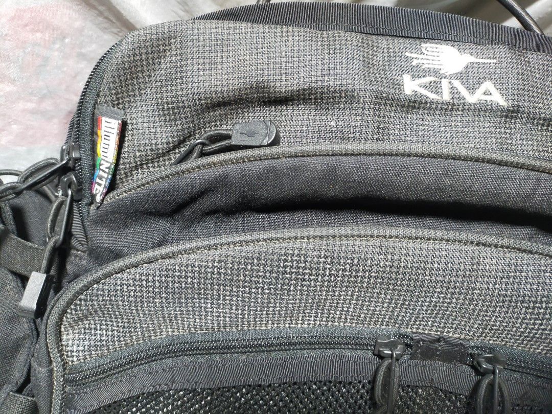 KIVA Hummingbird Waist Pack (Category: Hiking & Camping) located in Pasay City. Submitted by 22aileen (Listing ID 1443103843, Image 2). Description: KIVA* brand - Canadian outdoor gear brand Vintage KIVA Hummingbird Waist Pack Multiple compartments.