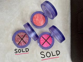(Category: ) located in . Submitted by simplydecluttering_makeup (Listing ID 1441232866, Image 1). Description: .