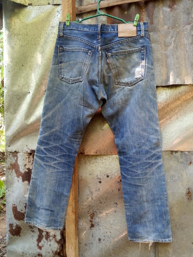 Levi's 501xx Big EButton Fly Distressed Denim Jeans (Category: Jeans) located in Taguig. Submitted by lil_dice (Listing ID 1442940219, Image 2). Description: - Classic Levi's 501 jeans - Button fly closure - Distressed look with knee rips - Faded blue wash with whiskering - Straight leg fit Levi's 501xx Selvedge denim .