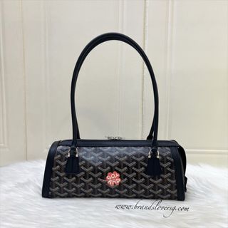 (Category: ) located in . Submitted by brands_lover (Listing ID 1443061426, Image 1). Description: .