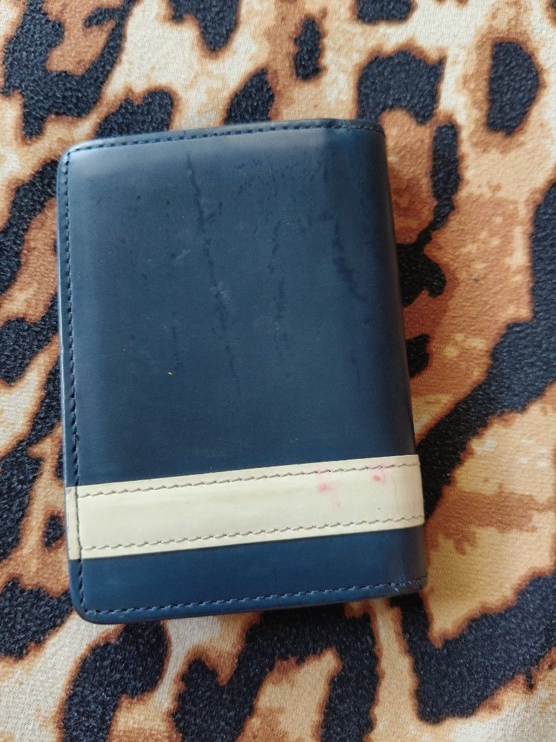 LQ card wallet (Category: Wallets & Card holders) located in Kalibo. Submitted by abhie_one30 (Listing ID 1443043512, Image 2). Description: my maliit na color transfer ..