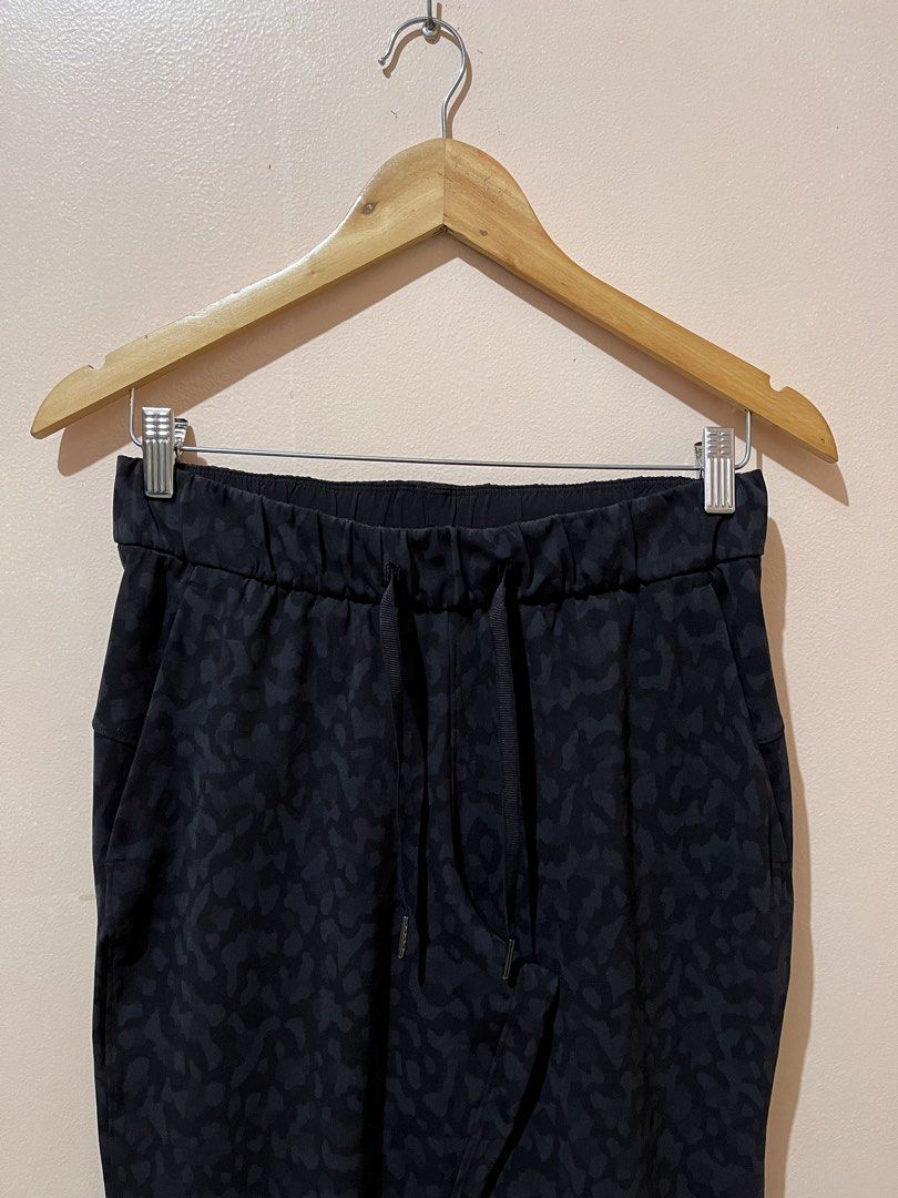 Lululemon On The Fly 7/8 Pants (Category: Other Bottoms) located in Agdangan. Submitted by excommunicado_ (Listing ID 1443023990, Image 2). Description: Lululemon On The Fly 7/8 Pants Size 4 on tag Dimensions: Waistline - 28” to 32” Length - 36” Front rise - 10” Inseam - 27” Thigh - 10” Knee - 8” Leg opening - 6” Like new condition No issue Note: Feel free to ask questions before purchasing .