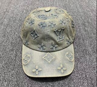 (Category: ) located in . Submitted by sell0ra_fashion (Listing ID 1443028912, Image 1). Description: .