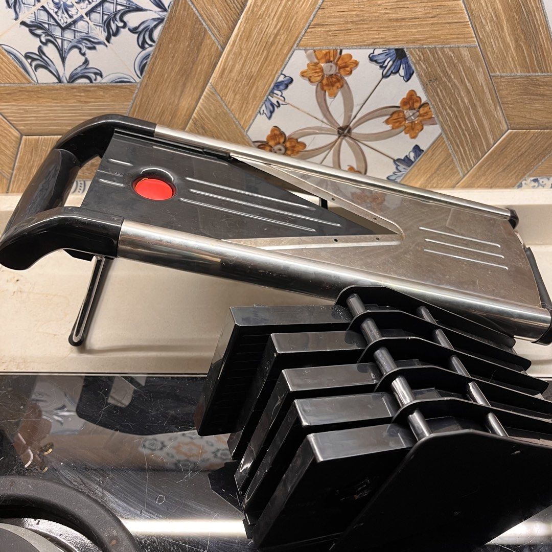 Mandoline Slicer with Multiple Blades and Safety Holder