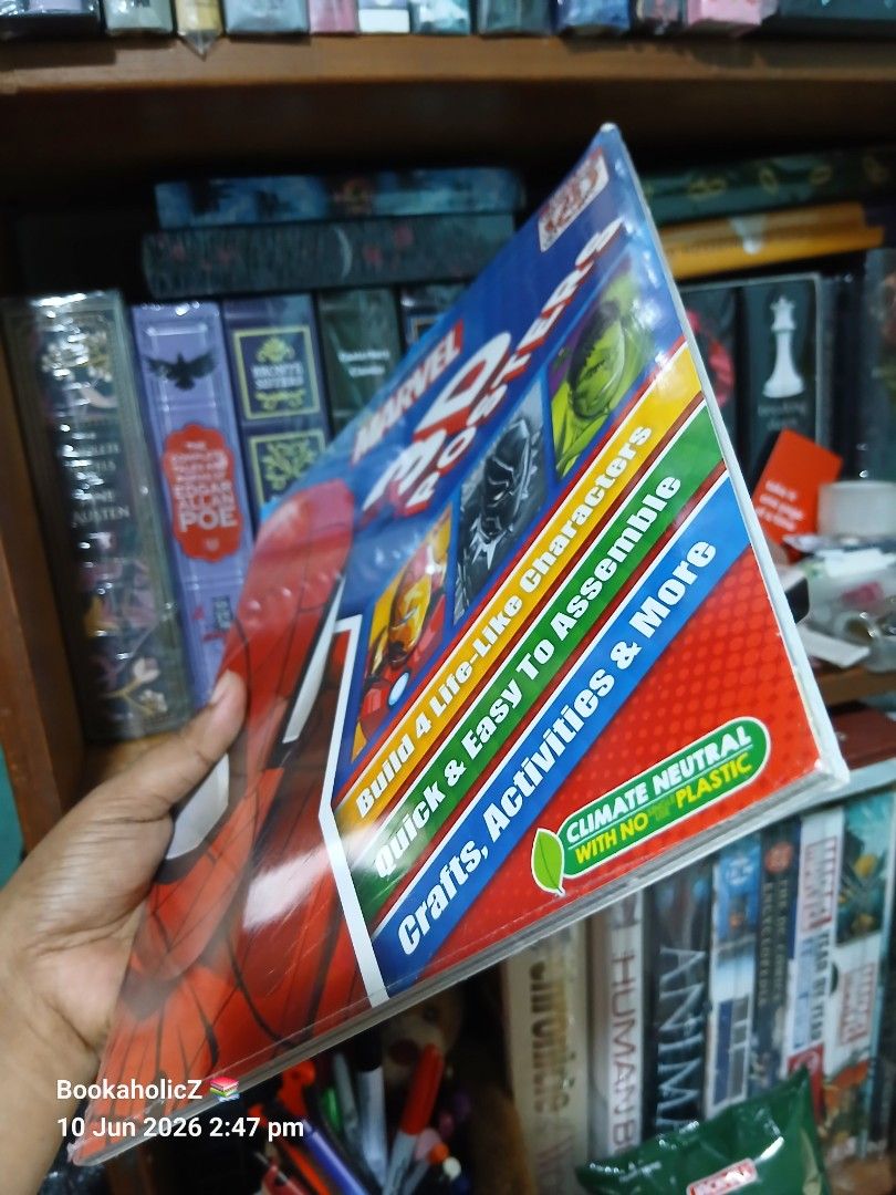 Marvel 3D Posters Book - Build & Assemble Characters (Category: Art & Prints) located in Antipolo. Submitted by bookaholicz_dettori (Listing ID 1442990095, Image 3). Description: - Bring your favorite Marvel characters to life in INCREDIBLE 3D! - Build and decorate your bedroom wall with 4 unique Super Heroes. - Features cool crafts, puzzles, and coloring activities. - Quick and easy to assemble. - Perfect for any budding young Super Hero! -Brand