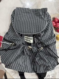(Category: ) located in . Submitted by fashion.luxe (Listing ID 1443022751, Image 1). Description: .