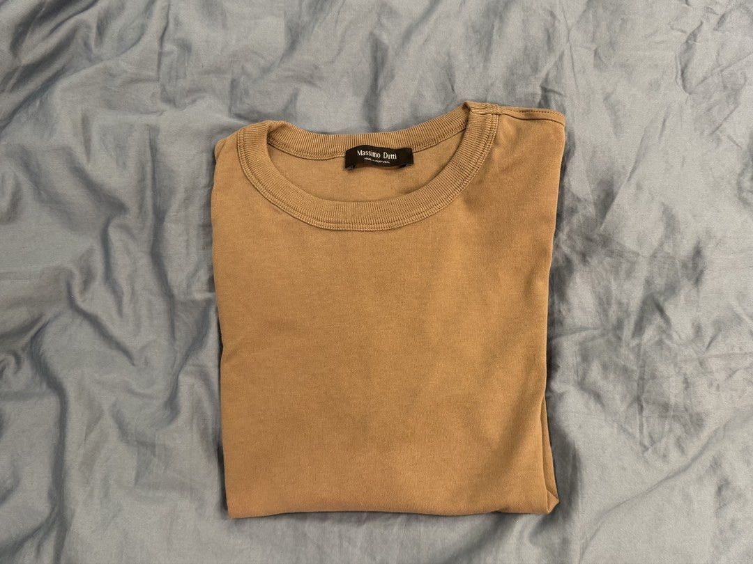 Massimo Dutti Men’s Plain Brown T-shirt/Tee (Category: Tshirts & Polo Shirts ) located in Pasig City. Submitted by powellv (Listing ID 1443080053, Image 1). Description: - width: 20in, length: ~23in - used and washed once - rfs: decluttering - can ask for more photos thru dm - price slightly negotiable + sf - helping tags: cos massimo dutti zara h&m plain brown tshirt tee .