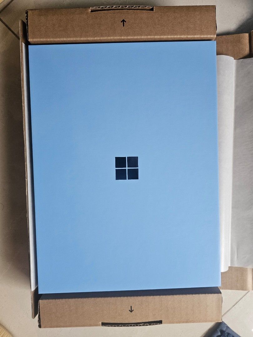 Microsoft Surface Laptop 7th Edition Snapdragon X Plus 16GB RAM 512GB