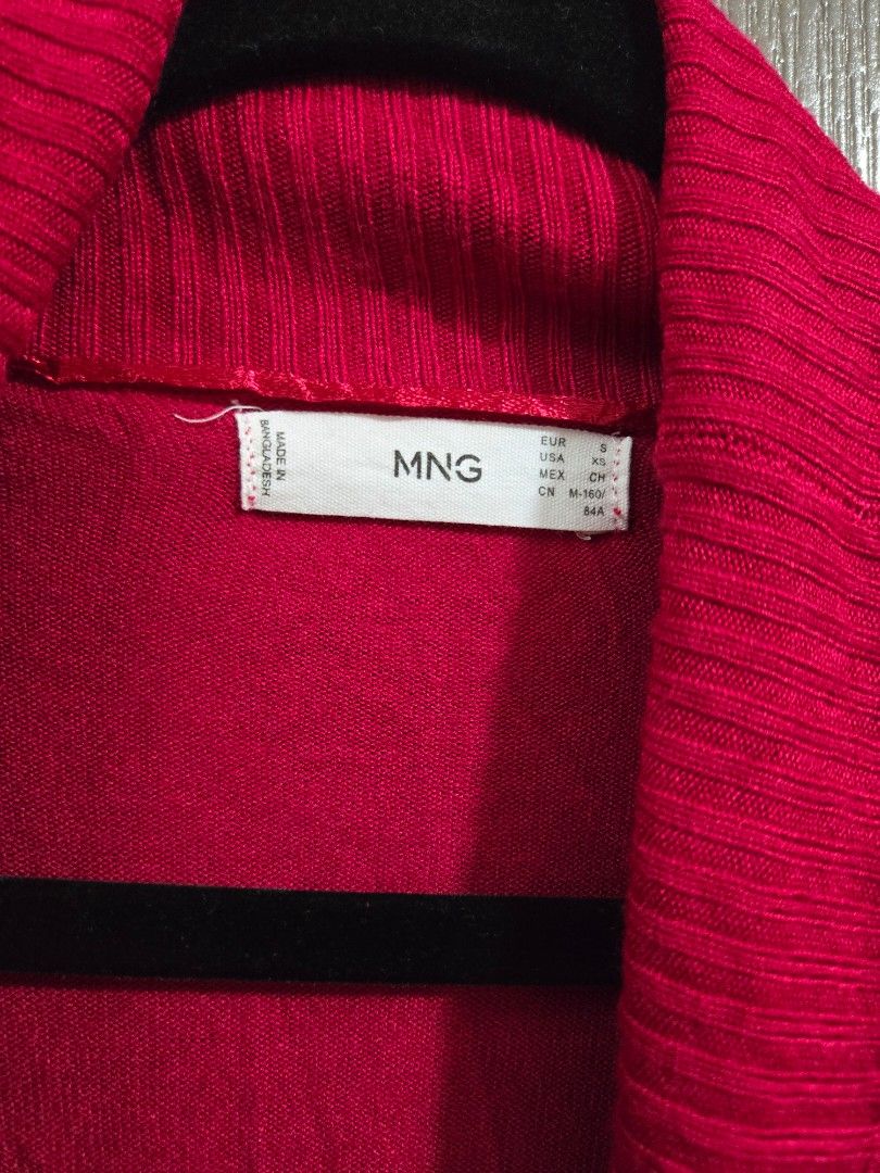MNG Pink Ribbed Knit Cardigan (Category: Coats, Jackets and Outerwear) located in Rizal. Submitted by marrenkeithly (Listing ID 1443082095, Image 2). Description: - Pink MNG cardigan - Ribbed knit material - Estimated size XS - Ideal for layering over tops - Easy open-front style.