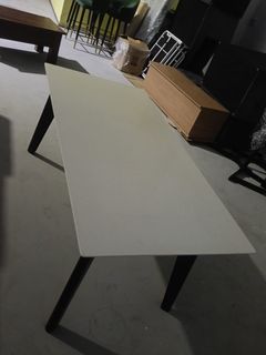 (Category: ) located in . Submitted by secondhandfurnituresg (Listing ID 1442970094, Image 1). Description: .
