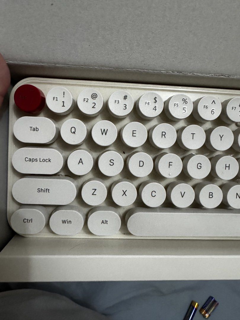 MOFII Wireless Keyboard and Mouse Set - Retro Round Keys (Category: Computer Keyboard) located in Caloocan City. Submitted by maimaibtsta0 (Listing ID 1443068521, Image 3). Description: - Cute MOFII wireless keyboard and mouse set - Aesthetic retro round keycaps - Lovely pastel green color - Includes both keyboard and mouse - Great for enhancing your desk setup - In good working condition.