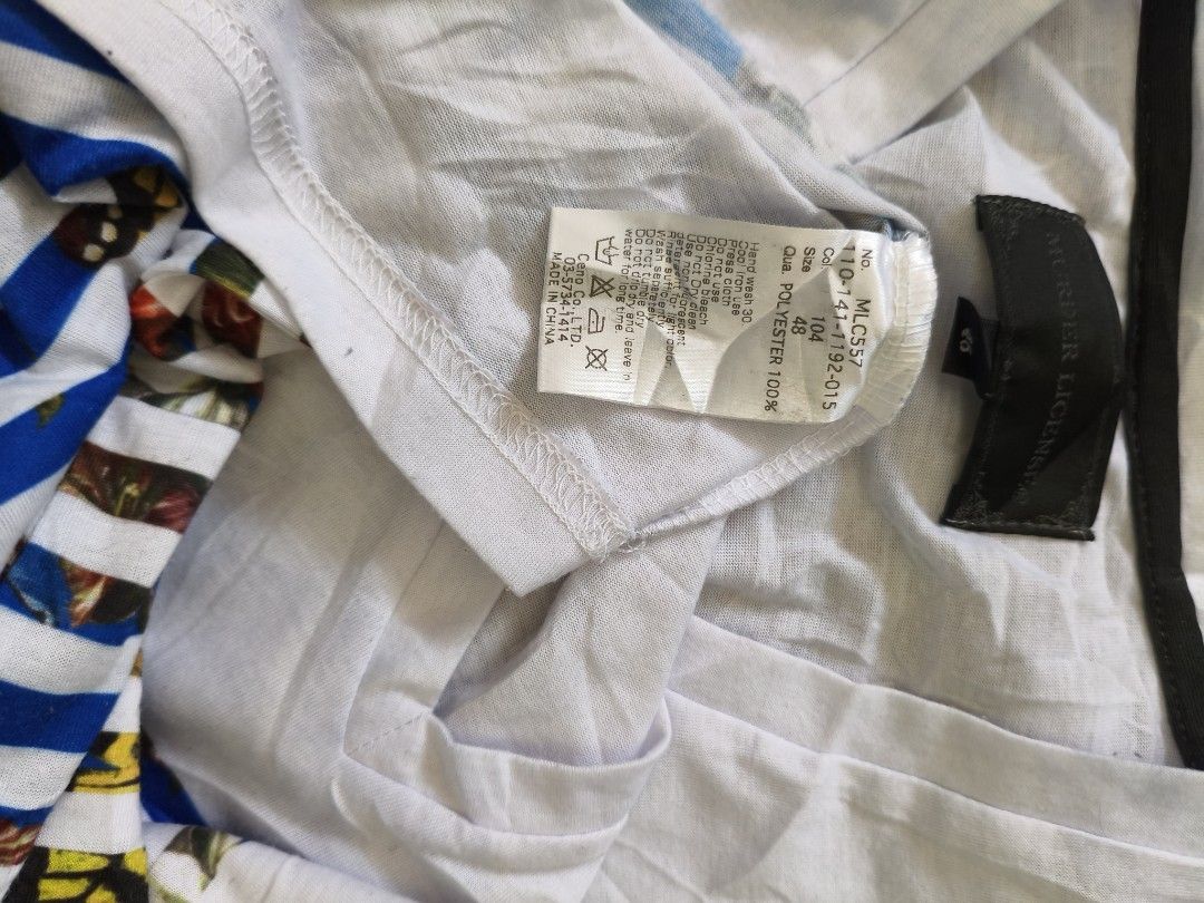 Murder Licence Shirt (Category: Tshirts & Polo Shirts ) located in Pototan. Submitted by pastthreads (Listing ID 1442933812, Image 3). Description: Murder Licence Shirt Dimensions Measured it in inches Length: 24 Width: 18.5 Issue check last pic.