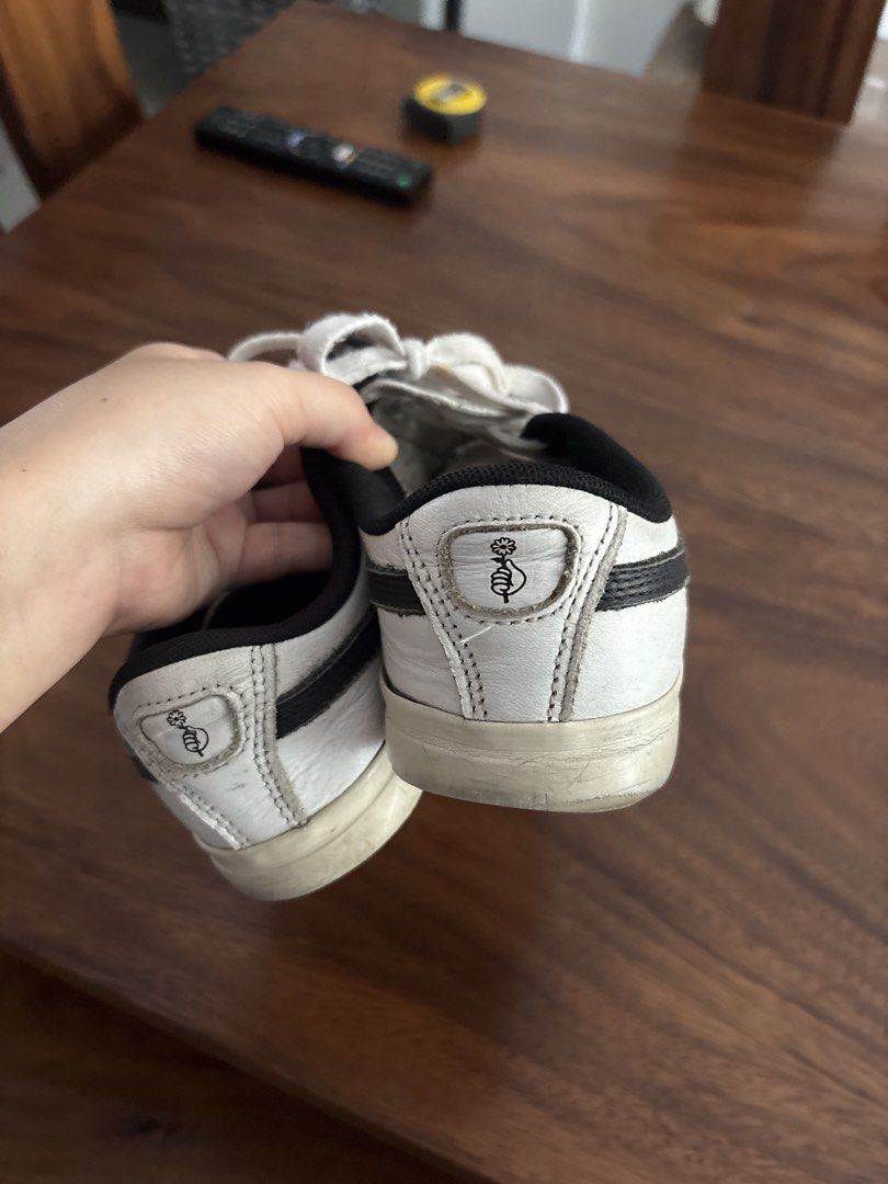 Negotiable BTS First Generation Puma White Leather Sneakers (Category: Sneakers) located in Paranaque City. Submitted by gabfera (Listing ID 1442961995, Image 2). Description: - Classic white Puma low-top sneakers - Genuine leather upper - Shows some signs of wear on soles and uppers - Laces are a bit dirty - Plenty of life left for casual wear.