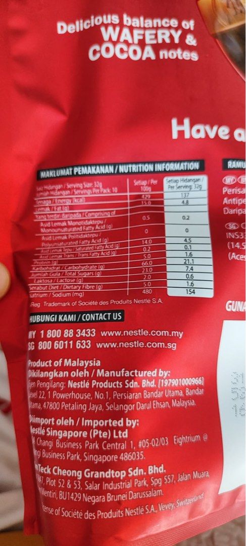 Nestle Kit Kat Chocolate Drink Mix 10x32g (Category: Other Food & Drinks) located in Quezon City. Submitted by mcarmona21 (Listing ID 1442998140, Image 2). Description: - Your favorite Kit Kat break, now as a chocolate drink! - Smooth, creamy, and velvety texture. - Delicious balance of wafery and cocoa notes. - Easy to prepare: just add 180ml hot water. - Perfect for lifting your mood anytime, anywhere..