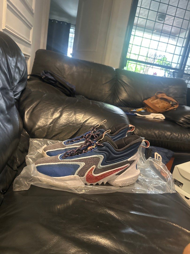 Nike Cosmic Unity size 12 (Category: Sneakers) located in Makati City. Submitted by al_ways.ph (Listing ID 1442939619, Image 2). Description: Selling Nike Cosmic Unity size 12 for 1,600 pesos Loc: Makati City MOP: Gcash and Bdo Shipping must be shouldered by the buyer .