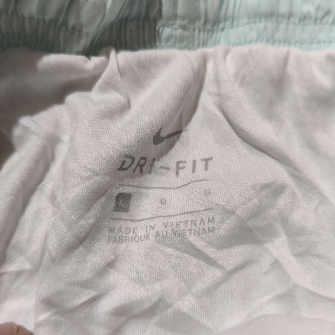 Nike running for women's (Category: Activewear) located in Calatrava. Submitted by ermitany0 (Listing ID 1442994843, Image 2). Description: Pang running mo madam Excellent condition Size: large ( 24-28 ) Length: 9.5" Leg opening: 12" Please check photos for more details ✅⬇️ Location: Negros Occidental Pm if interested 📩📩📩📩🙂.