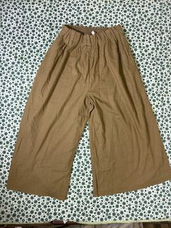 (Category: ) located in . Submitted by dailyfits08 (Listing ID 1443075632, Image 1). Description: .
