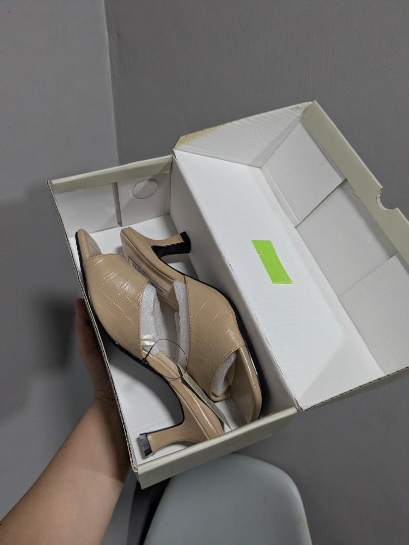 Nude Cream Kitten Sandals (Category: Flats & Sandals) located in Quezon City. Submitted by nnncorner (Listing ID 1443109994, Image 2). Description: Shoopen Croc Nude Cream Kitten Sandals For size 36 2 inch heels It comes with a box and tags Made in Korea 680.