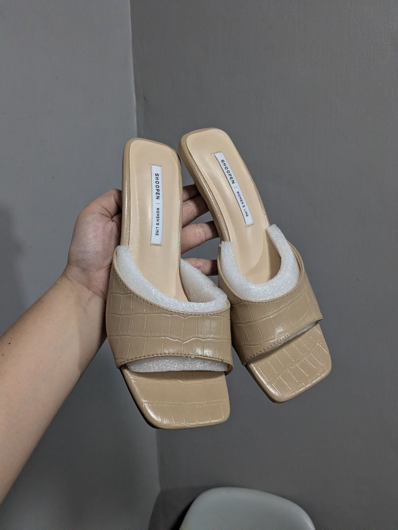 Nude Cream Kitten Sandals (Category: Flats & Sandals) located in Quezon City. Submitted by nnncorner (Listing ID 1443109994, Image 3). Description: Shoopen Croc Nude Cream Kitten Sandals For size 36 2 inch heels It comes with a box and tags Made in Korea 680.