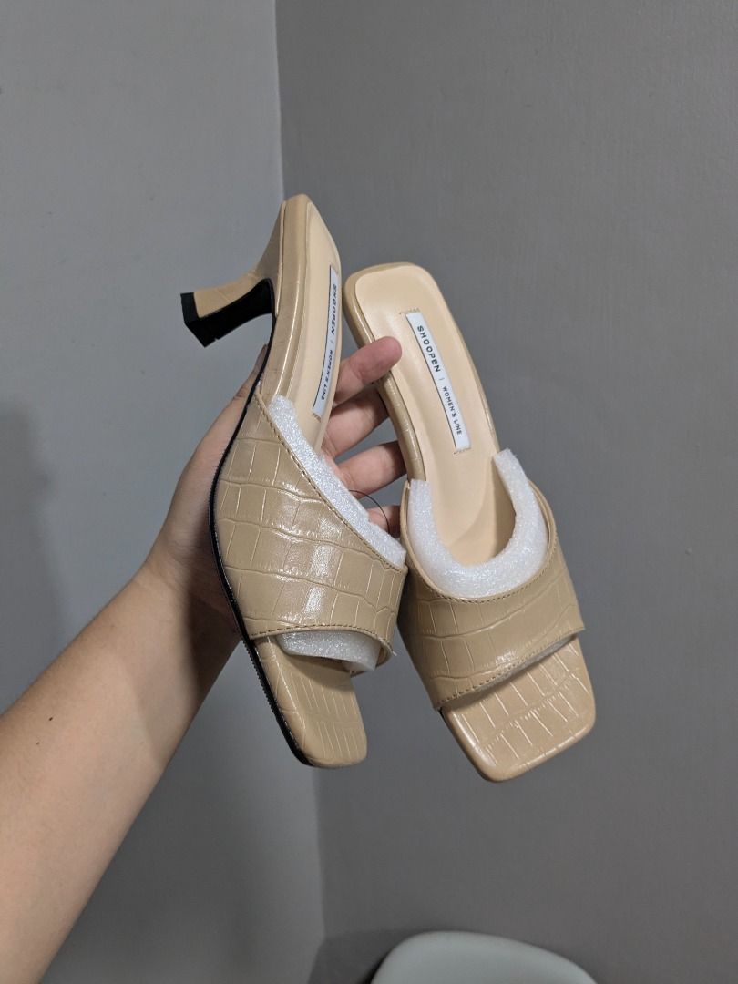 Nude Cream Kitten Sandals (Category: Flats & Sandals) located in Quezon City. Submitted by nnncorner (Listing ID 1443109994, Image 1). Description: Shoopen Croc Nude Cream Kitten Sandals For size 36 2 inch heels It comes with a box and tags Made in Korea 680.