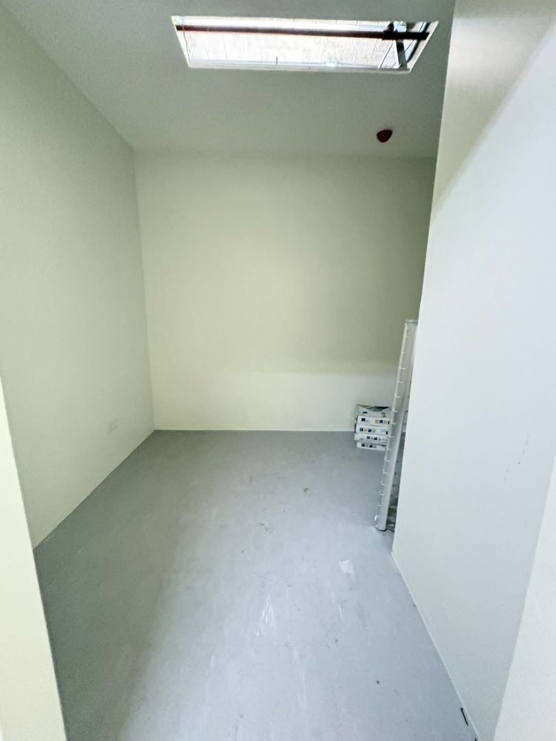 OFFICE SPACE FOR LEASE IN ORTIGAS PASIG (Category: Commercial) located in Mandaluyong City. Submitted by presconleasing (Listing ID 1442945005, Image 2). Description: Located at the 2nd Floor of Strata 2000 Building, F. Ortigas Jr. Road, Ortigas Center, Pasig City 🔹 Property Features: ✔ Spacious units with flexible layout ✔ High visibility & accessible location ✔ Near major roads & public transport ✔ Perfect for growing your business Send us a m