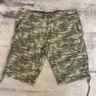 (Category: ) located in . Submitted by shoossells (Listing ID 1443010442, Image 1). Description: .