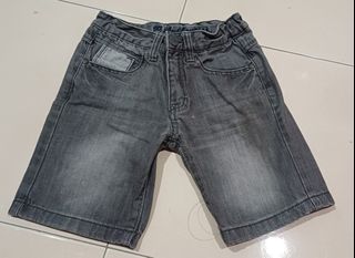 (Category: ) located in . Submitted by ribena26 (Listing ID 1443110543, Image 1). Description: .