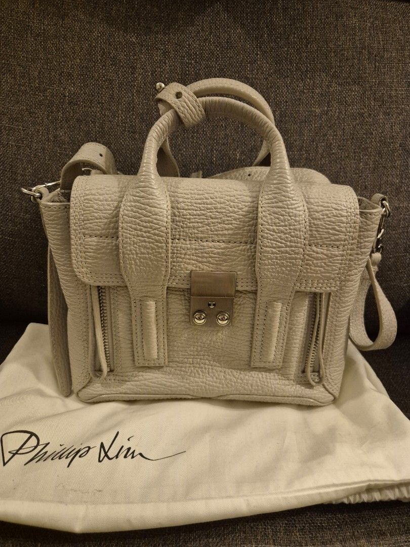 Philip lim (Category: Luxury Bags & Wallets) located in Andop. Submitted by designershopasq15 (Listing ID 1443044518, Image 1). Description: .