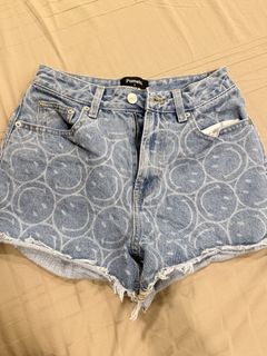 (Category: ) located in . Submitted by rackmywardrobe (Listing ID 1442983818, Image 1). Description: .