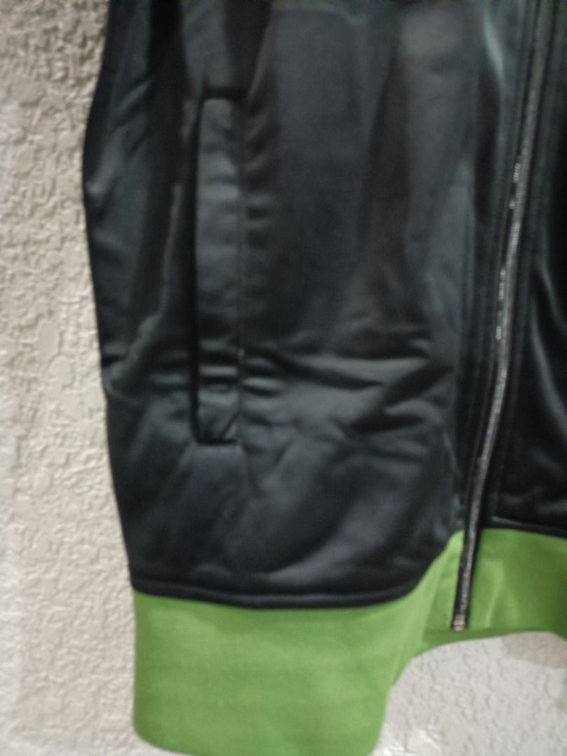 (PRICE DROP) - PONY GREEN/BLACK COLORWAY TRACK JACKET (Category: Coats, Jackets and Outerwear) located in Calamba. Submitted by rootsph (Listing ID 1442973456, Image 3). Description: Details: Fits Large Dimes: 22.5W x 27L Color: Black / Green Condition: Excellent, looks like new, no issue, complete tags Please manage your expectation, item being sold is preloved and not brand new unless stated otherwise. Major and minor issues will be declared. S