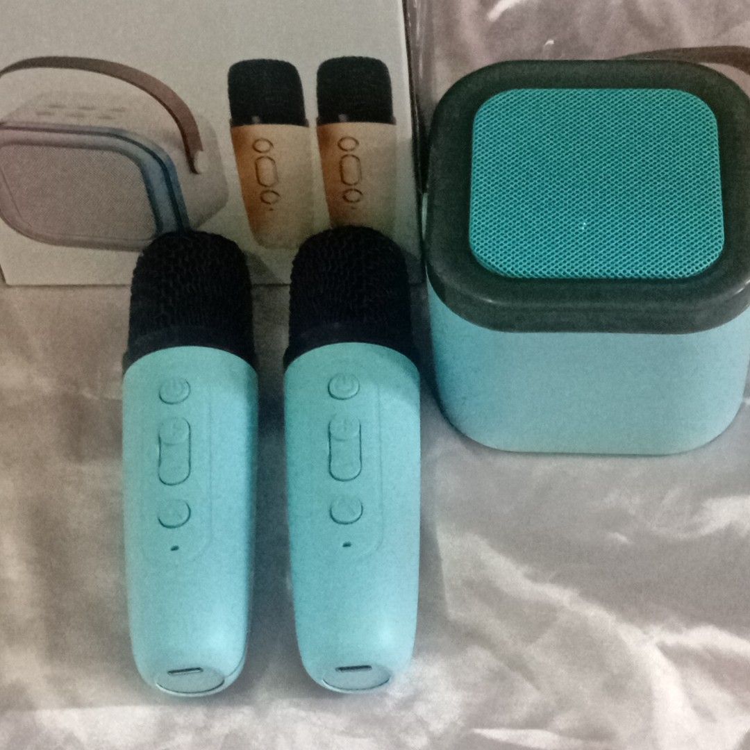 PORTABLE KARAOKE WITH 2 MIC 🎙️ (Category: Soundbars, Speakers & Amplifiers) located in Paranaque City. Submitted by powerzone0517 (Listing ID 1443035174, Image 3). Description: .