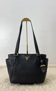(Category: ) located in . Submitted by luxuryprelovedbagsby_by_agnes (Listing ID 1443071226, Image 1). Description: .