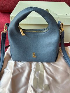 (Kategori: ) berada di . Dikirim oleh selectedbygi (ID iklan 1442956953, Gambar 1). Deskripsi: .