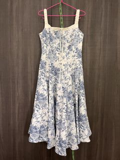 (Category: ) located in . Submitted by joannefashioncloset (Listing ID 1443002139, Image 1). Description: .
