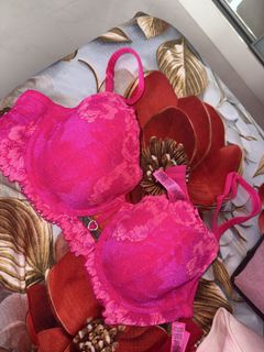 (Category: ) located in . Submitted by decorose (Listing ID 1442948540, Image 1). Description: .
