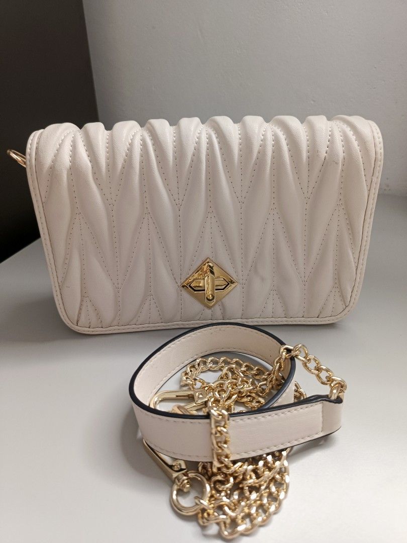Quilted bag (Category: Cross-body Bags) located in Santa Cruz, Pampanga. Submitted by uscanada (Listing ID 1443090227, Image 1). Description: .