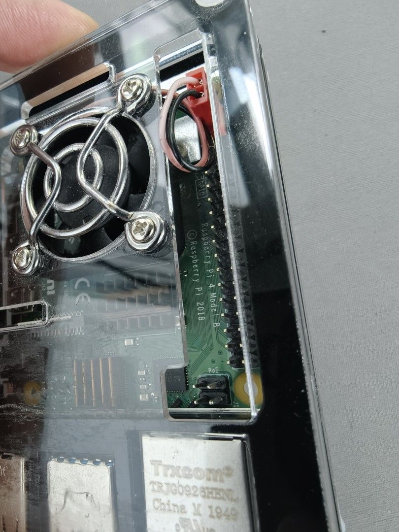 Raspberry Pi 4 Model B with Case and Fan478249011789834243