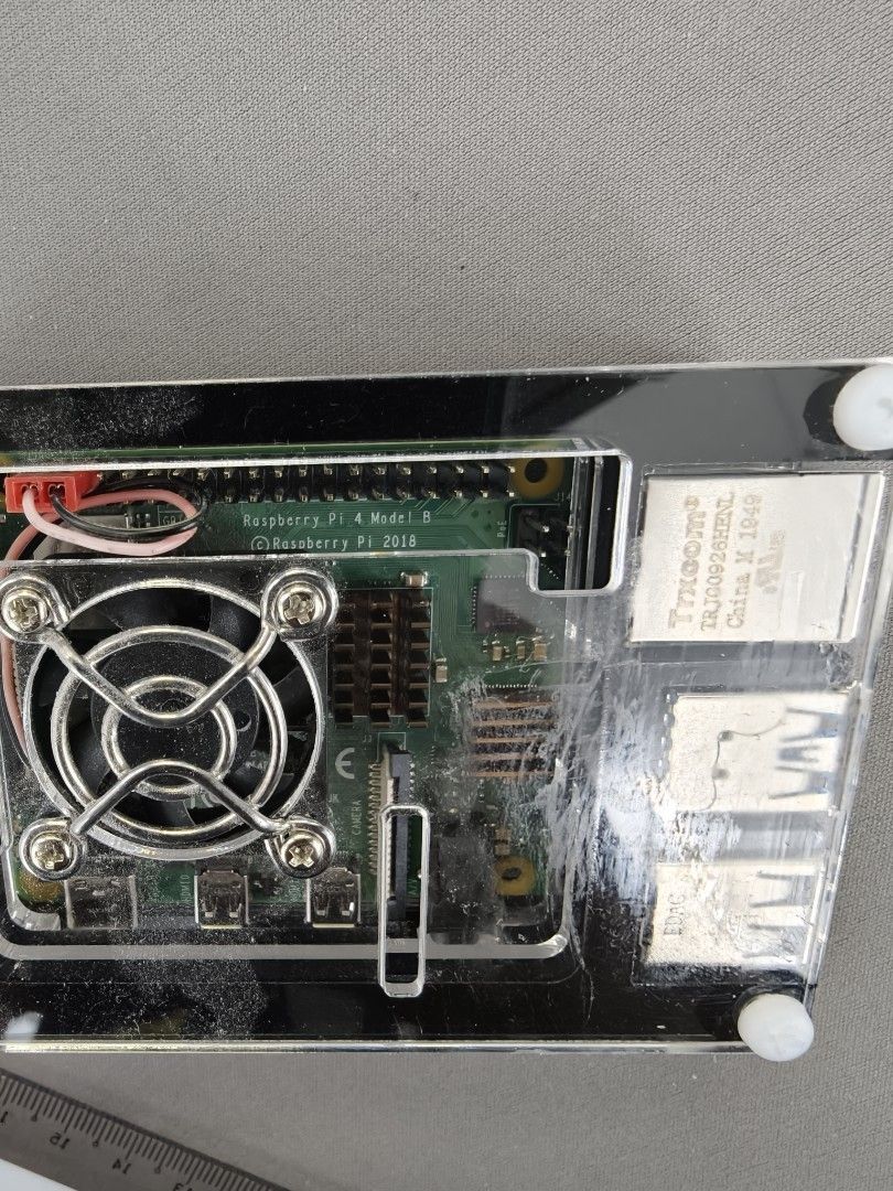 Raspberry Pi 4 Model B with Case and Fan478371167863449602