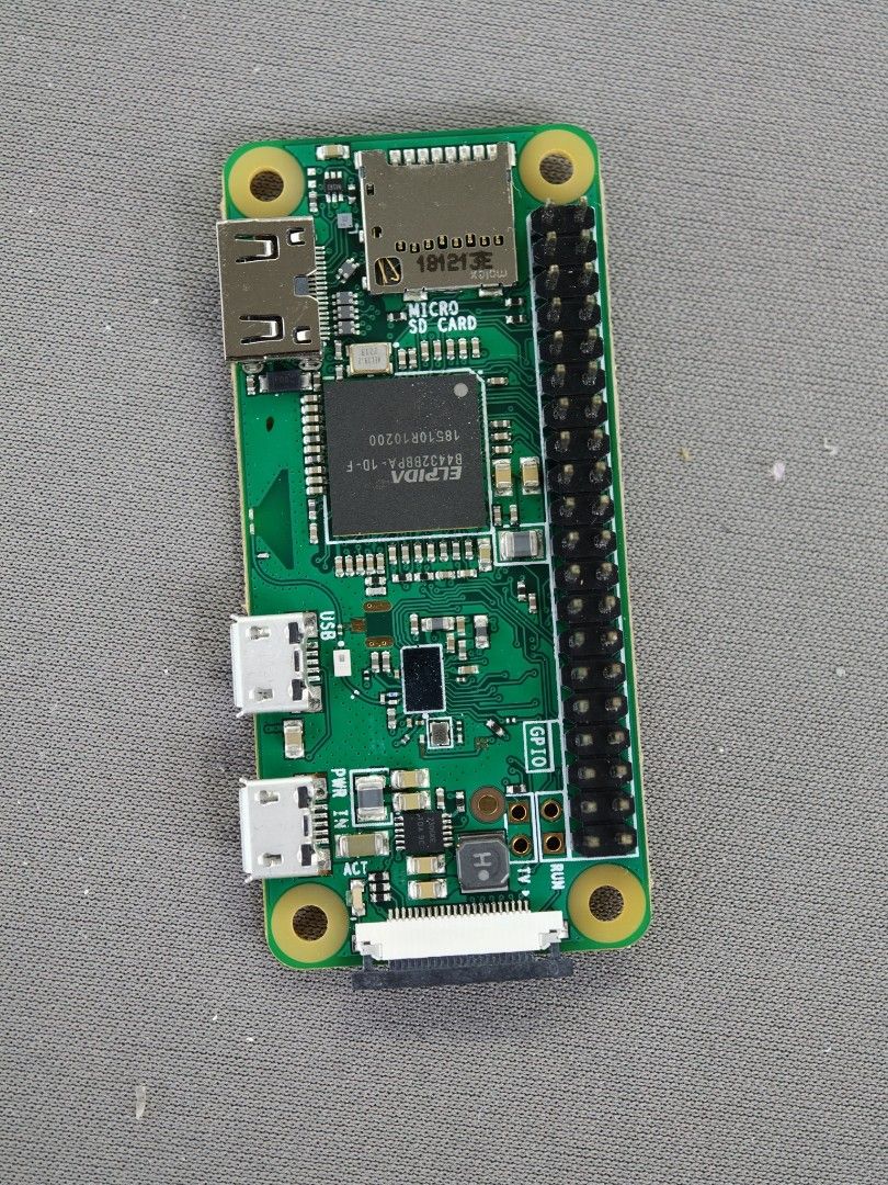 Raspberry Pi Zero W v1.1478242592040560641